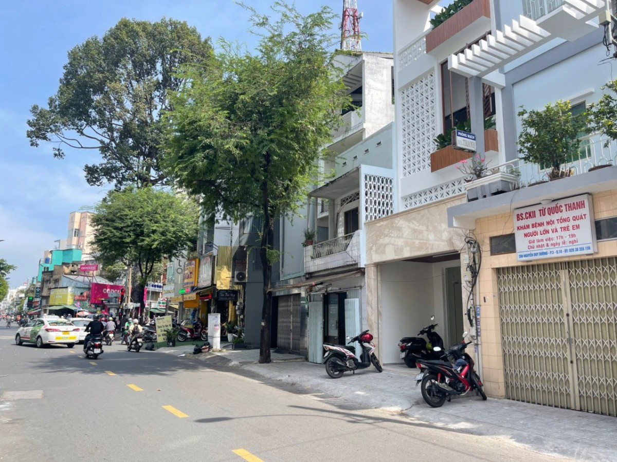 Cho thuê nhà nguyên căn mặt tiền đường Lý Thái Tổ, phường 10, quận 10